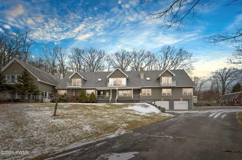 1059 Shady Ln, Honesdale, PA 18431