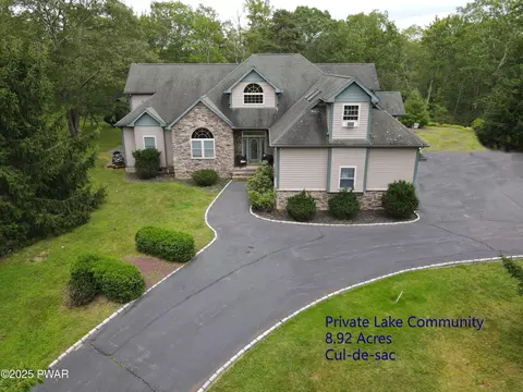 127 Sylvan Ter, Shohola, PA 18458