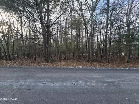lot1052 Spicebush Ln, Milford, PA 18337