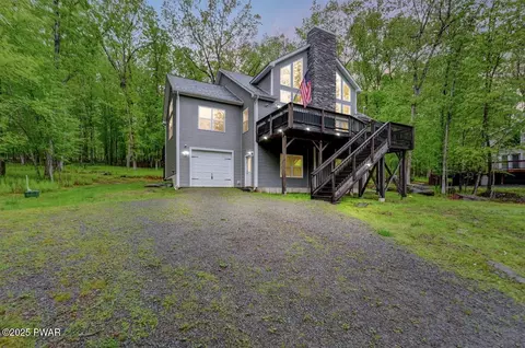 142 Lamplighter Ln, Lackawaxen, PA 18435