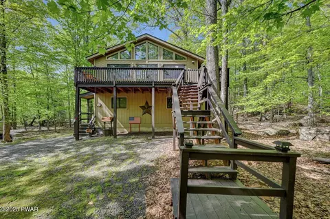 7 Huron Ct, Lake Ariel, PA 18436