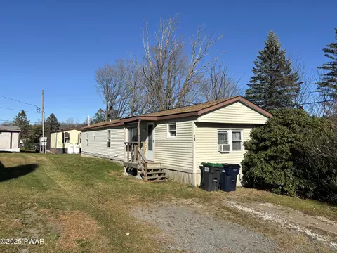 28 Mountain Laurel Vlg, Springbrook Township, PA 18444