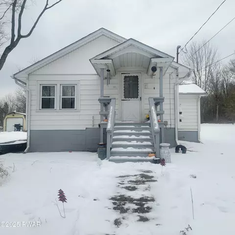 127 Florence St, Waymart, PA 18472