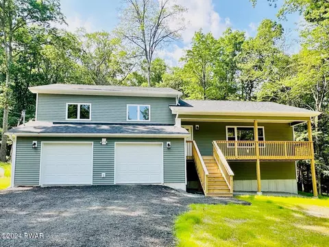 123 Rhododendron Ln # R, Milford, PA 18337