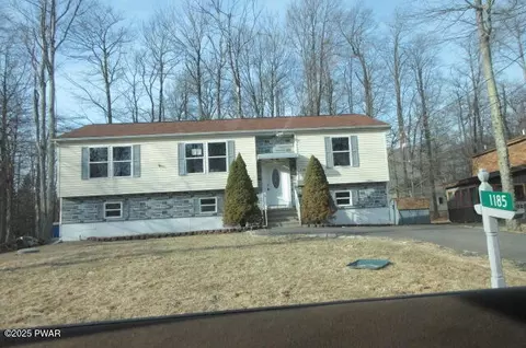 1185 Aurora Ter, Tobyhanna, PA 18466