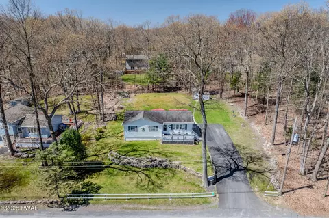 1287 Lace Dr, East Stroudsburg, PA 18302