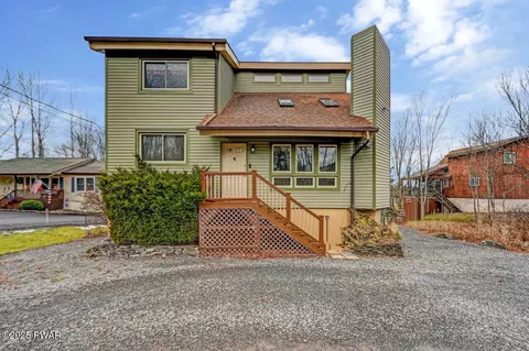 13 Glenwood Ln, Lake Ariel, PA 18436