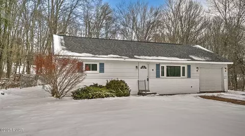 625 Milanville Rd, Beach Lake, PA 18405