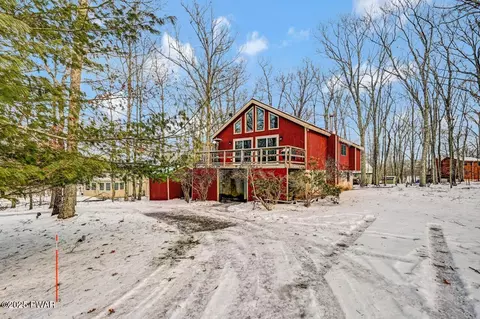 149 Laurel Rd, Lackawaxen, PA 18435