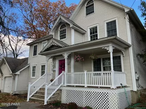 973 E Drinker St, Dunmore, PA 18512
