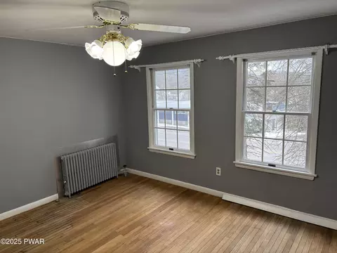 973 E Drinker St, Dunmore, PA 18512 photo 29