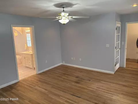 973 E Drinker St, Dunmore, PA 18512 photo 32