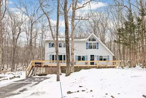 116 Stroud Ct, Dingmans Ferry, PA 18328