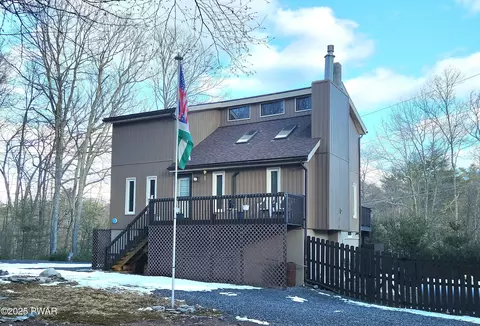 107 Lollipop Ln, Dingmans Ferry, PA 18328