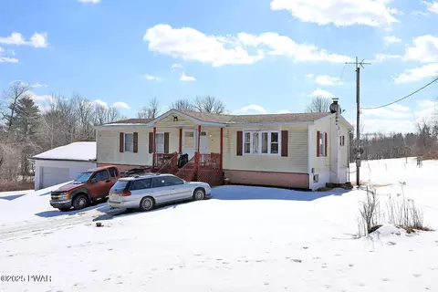 20 Kennedy Rd, Honesdale, PA 18431