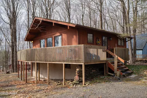 114 Woodview Ter, Lake Ariel, PA 18436