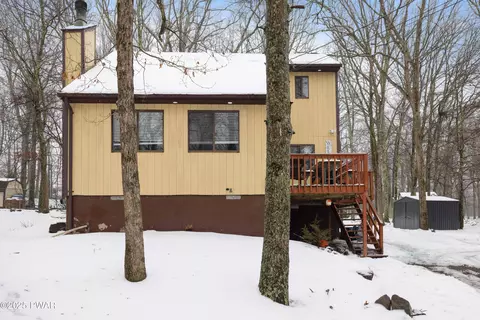 135 Depue Cir, Bushkill, PA 18324