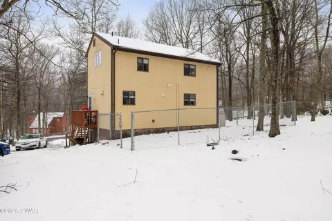 135 Depue Cir, Bushkill, PA 18324 photo 22