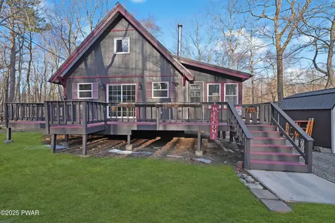 105 N Forrest Dr, Milford, PA 18337