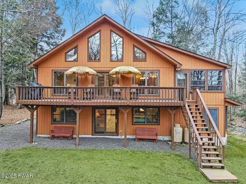 753 Deerfield Rd, Lake Ariel, PA 18436