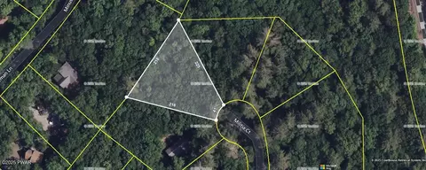 114 Militia Ct, Lackawaxen, PA 18435