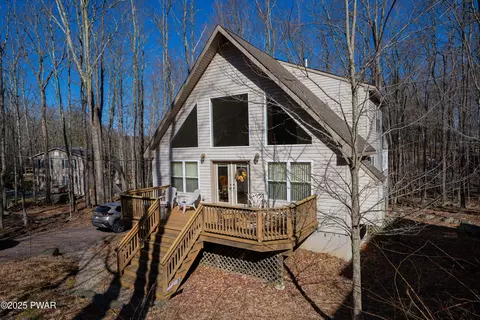 152 Lakeview Dr, Lake Ariel, PA 18436
