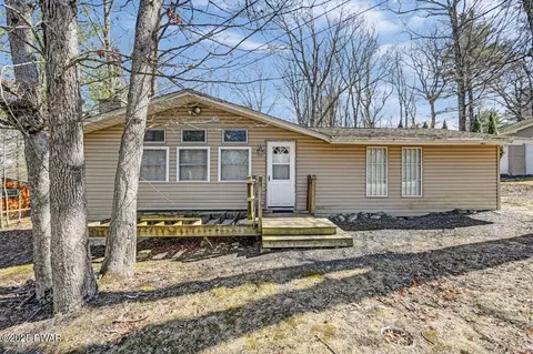 108 Chestnut St, Dingmans Ferry, PA 18328