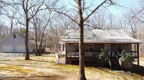 119 Worzel Rd, Greeley, PA 18425