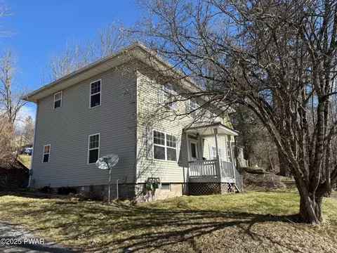 147 Tryon St, Honesdale, PA 18431