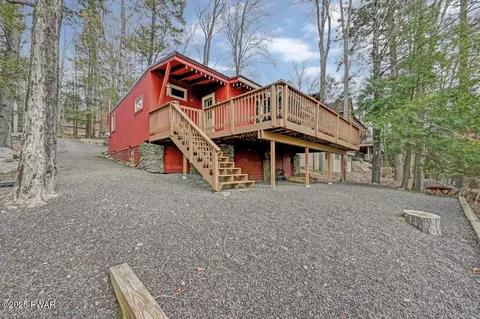 85 Cub Rd, Lake Ariel, PA 18436
