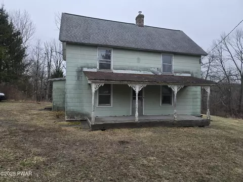 174 Sand Spring Rd, Cresco, PA 18326