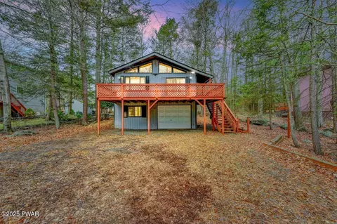 1018 Mockingbird Ln, Lake Ariel, PA 18436