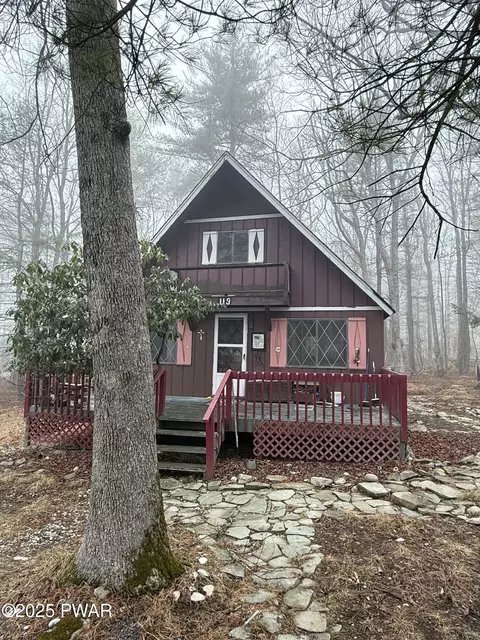 119 Yvonne Ln, Dingmans Ferry, PA 18328