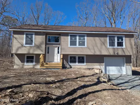 105 Philwood Ln, Milford, PA 18337
