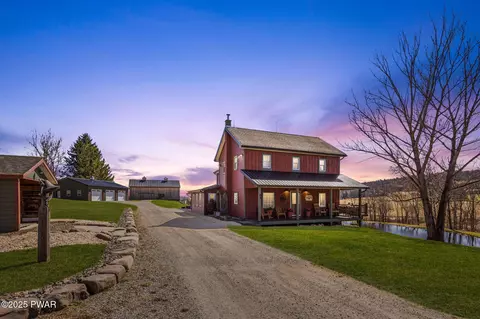 64 Blackwell Rd, Damascus, PA 18415
