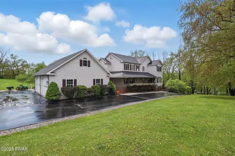 316 Laurel Dr, Honesdale, PA 18431