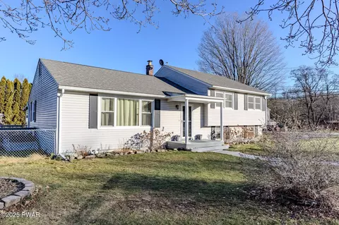 1299 Roosevelt Hwy, Waymart, PA 18472