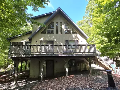 22 Thornwood Ter, Lake Ariel, PA 18436