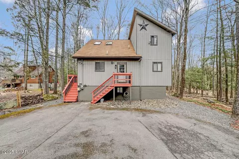 257 N Gate Rd, Lake Ariel, PA 18436