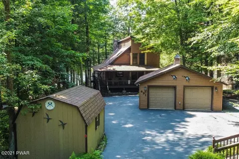 61 Deerfield Rd, Lake Ariel, PA 18436