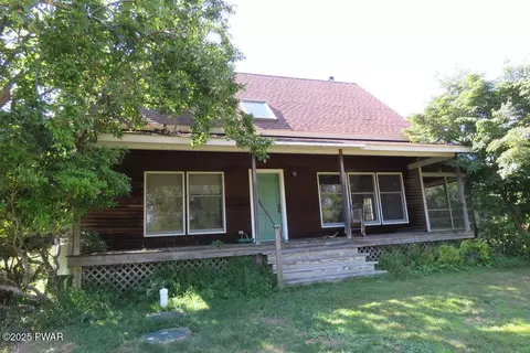 1199 Avoy Rd, Lakeville, PA 18438