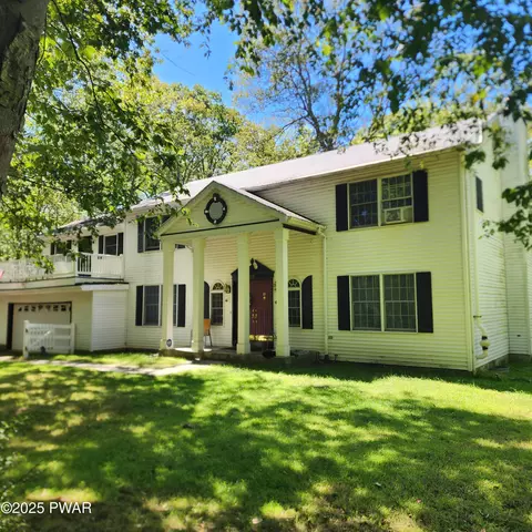 119 Aspen Dr, Milford, PA 18337