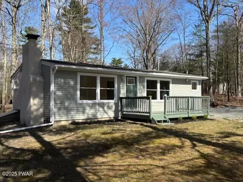 133 Arrowood Dr, Dingmans Ferry, PA 18328