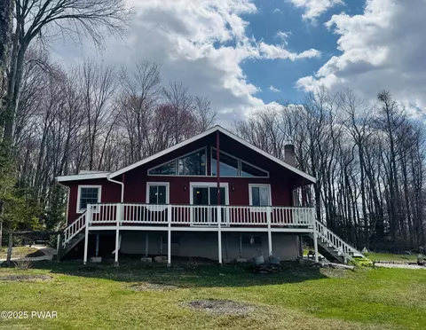 360 S Baker Rd, Waymart, PA 18472