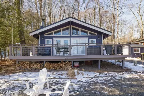 214 Marina Way, Greentown, PA 18426