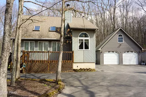 102 Winding Brook Dr, Shohola, PA 18458