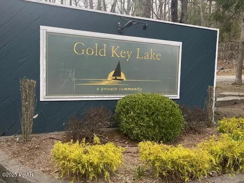 149 Arbor Dr, Milford, PA 18337