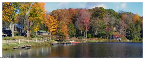 48 Scott Center Road Rd # B, Starrucca, PA 18462