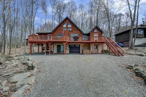 98 Roamingwood Rd, Lake Ariel, PA 18436
