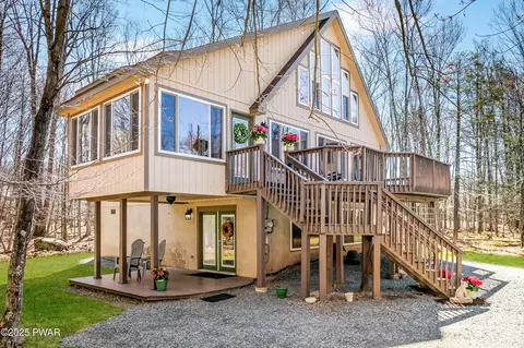 15 Laurel Pt, Lake Ariel, PA 18436